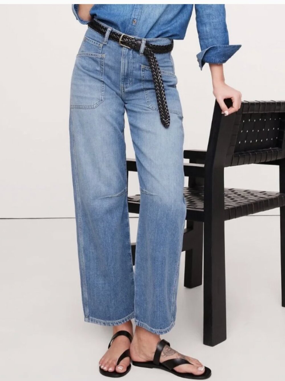 Faded Blue Banana Republic Women’s Relaxed Carpenter Barrel Jeans 31